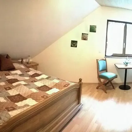 Semesterbostad Old Castle Comfortable *